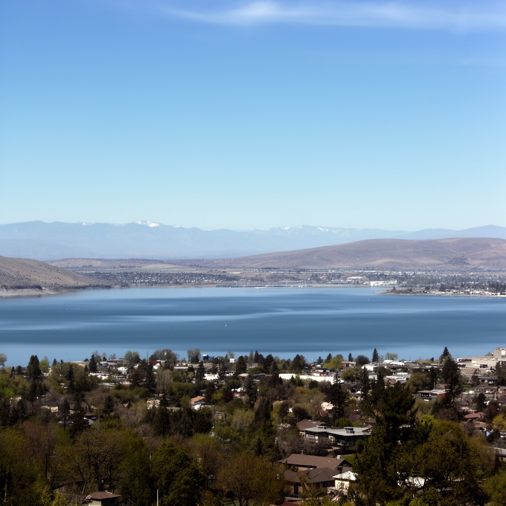 AI-generated illustration of Moses Lake, Washington